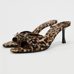 Pantoufles à talons hauts imprimé léopard avec nœud papillon pour femmes, chaussures européennes et américaines de haute qualité, pantoufles pour femmes, nouveau, 2024