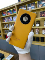 Huawei Mate 40 Pro 5G 6.76 pouces résolution 2772x1344px CPU Hisilicon Kirin 9000 batterie 4400mAh téléphone utilisé