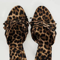 Pantoufles à talons hauts imprimé léopard avec nœud papillon pour femmes, chaussures européennes et américaines de haute qualité, pantoufles pour femmes, nouveau, 2024