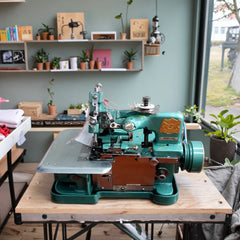 Machine à coudre industrielle ZC1-Machine à coudre surjeteuse à 3 fils à vitesse moyenne