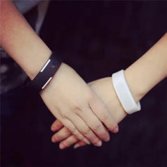 Nouvelles montres LED numériques couleur bonbon Silicone caoutchouc écran tactile montres numériques femmes hommes enfants Bracelet sport montre-Bracelet