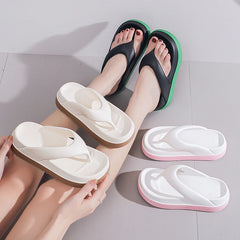 Tongs pour femmes, chaussures au Design populaire, tendance 2024, sandales à plateforme décontractées, pantoufles d'extérieur antidérapantes, caractéristiques uniques, sandales plates