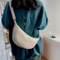 Sac de poitrine de couleur unie pour femmes, sac à bandoulière de voyage de grande capacité, sac de ceinture demi-lune pour dames, sacs banane de rue quotidiens 2024