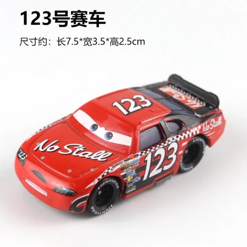 Tous les styles Disney Pixar Cars métal moulé sous pression voitures modèle Lightning McQueen alliage voiture numéro 4.19.28.36.51 101 série de course jouet