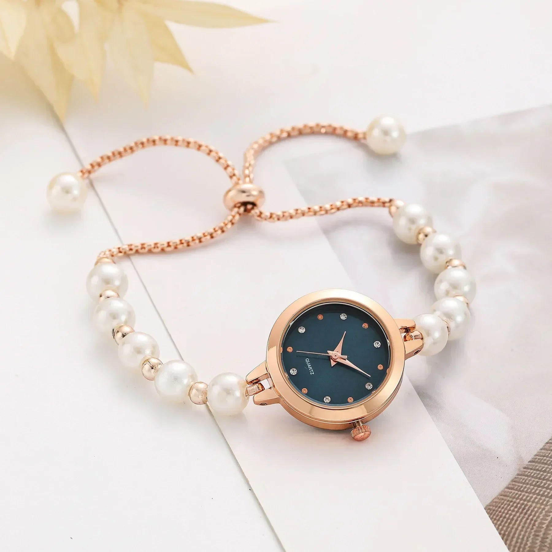 Montre de luxe originale pour femmes Design de mode Bracelet de perles montres dames montres élégantes cadeaux relojes para damas