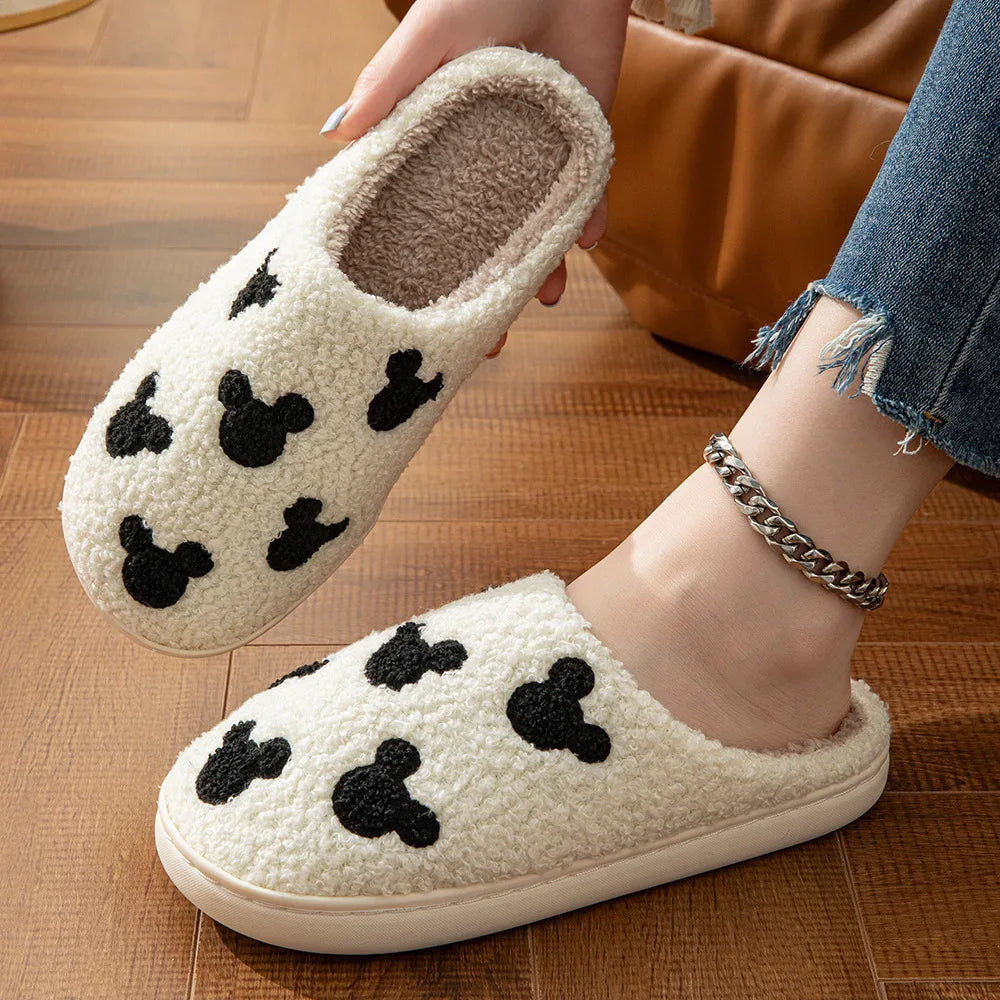Nouveau hiver belles femmes pantoufles filles mode fleurs maison diapositives Couples mou mouettes sandales plates hommes tongs de noël