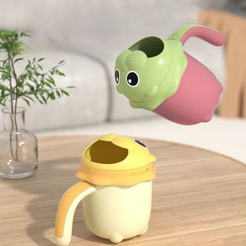 Outil de bain pour enfants, bonnet de bain cochon de dessin animé pour bébé, tasse de shampoing mignonne pour tout-petits, cuillère de lavage des cheveux, tasse de douche en Silicone souple pour nourrissons