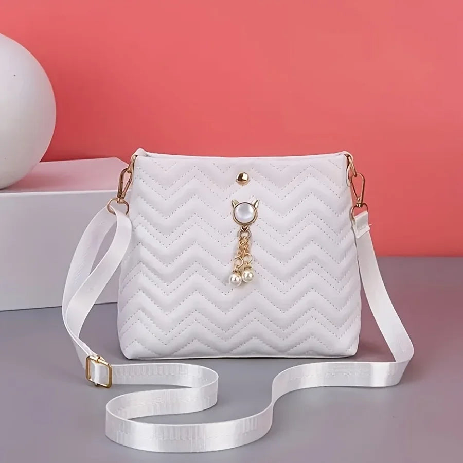 Sac à bandoulière matelassé pour femme avec pendentif en perles de chat – Sac à main élégant pour cadeaux de vacances, sac à main fantaisie élégant 2025