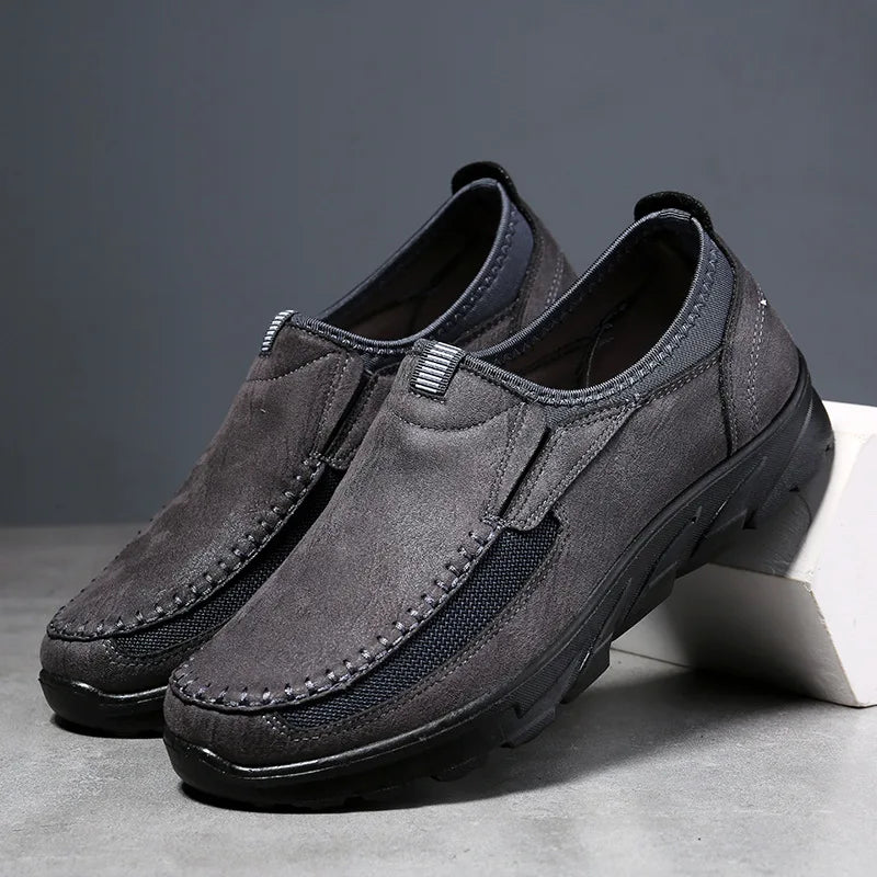 Mocassins plats respirants faits à la main pour hommes, chaussures décontractées rétro, mocassins habnommée, chaussures de conduite confortables à enfiler, 2025