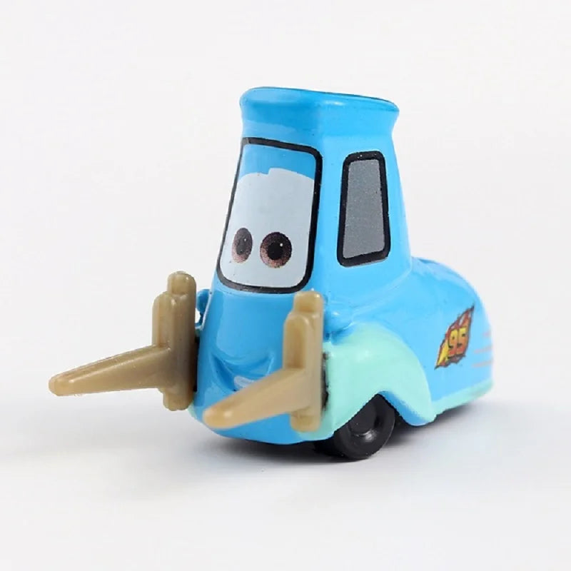 39 style voiture 2 Disney Pixar Cars 3 Mater Huston Jackson Storm Ramirez course dinoco racer moulé sous pression en alliage de métal garçon voitures jouet cadeau