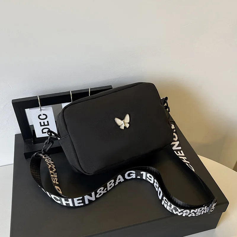 Nouvelle mode femmes sacs à bandoulière sac de maquillage femmes tendance Lingge broderie appareil photo sac à bandoulière conception Nylon petit sac de messager