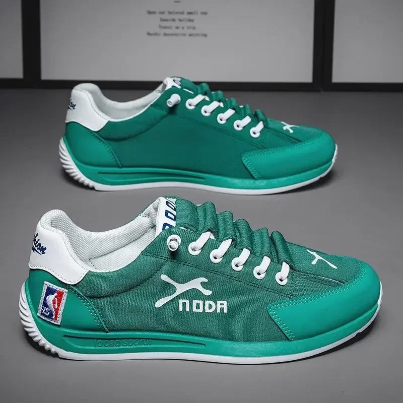 New Fashion Casual Sports Shoes for Men in Spring and Autumn Seasons: Trendy One Step Canvas Breathable Board Shoes Versatile