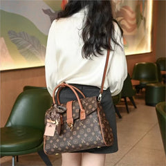 Sac à main léger de marque de luxe pour femmes, nouvelle mode polyvalente, haut de gamme, grande capacité, tendance, sac à bandoulière simple, 2025