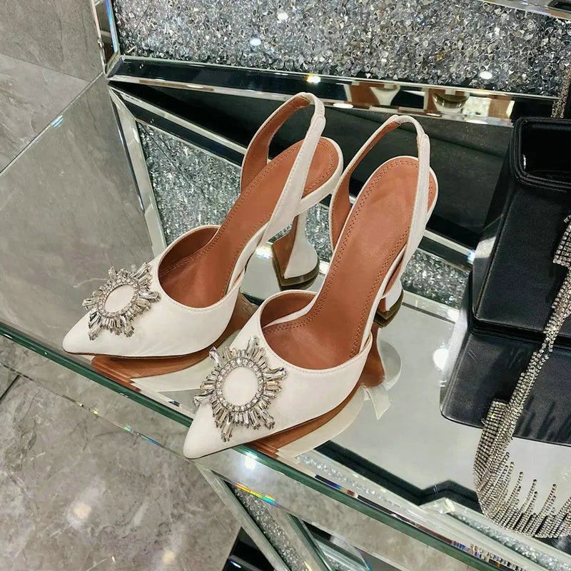 2025 Bow strass talons hauts tournesol soie pointu sandales de fête pour les femmes chaussures de mariage