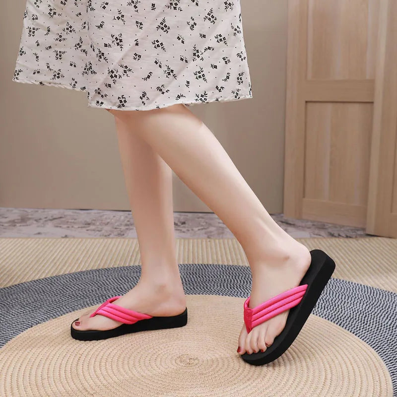 Tongs femmes été à fond plat chaussures de plage sandales chaussures pour femmes pantoufles glisser intérieur maison Chaussure Femme