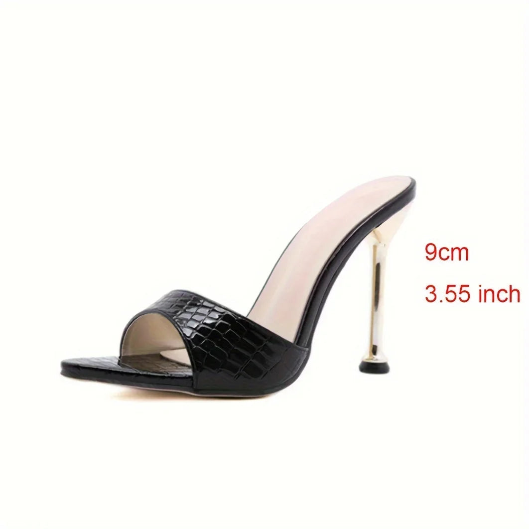 Sandales glamour à talons hauts à texture crocodile – Talons aiguilles chics à enfiler avec bout ouvert pointu pour les fêtes avant-gardistes et les banquets