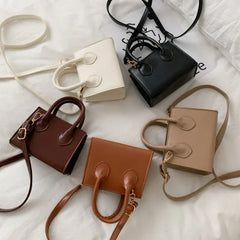 Petit sac carré nouveau populaire rétro Mini sac à main littéraire foules épaule messager femme sac tout-Match poignée supérieure sac à main femmes