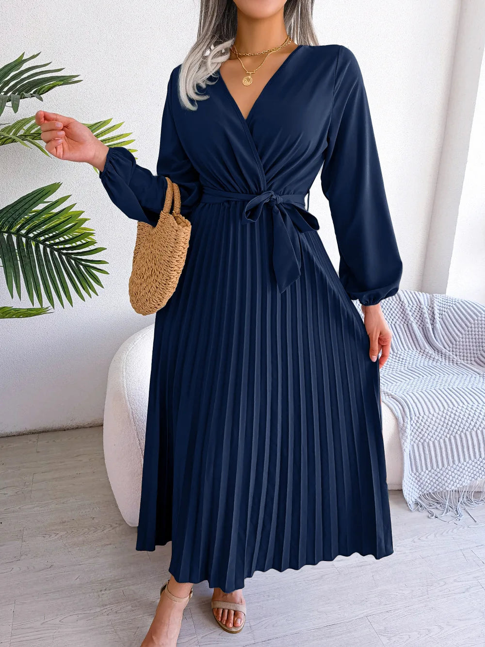 2025 femmes automne nouveau vert à manches longues robe couleur unie à lacets croix col en v grande balançoire plissée longue robe Roupas Feminina