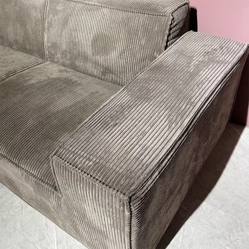 Canapés de salon rembourrés classiques, Design européen, esthétiques du milieu du siècle, Meubles rustiques et confortables