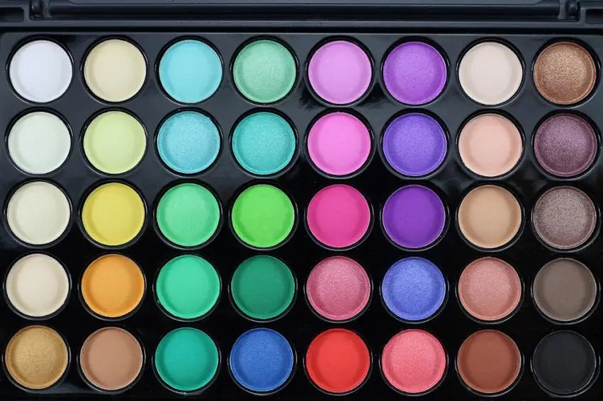 Professional 40 colors Matte Color Pigments Make Up Eye Shadow Glitter Matte Waterproof Makeup Eyeshadow Nude Palette