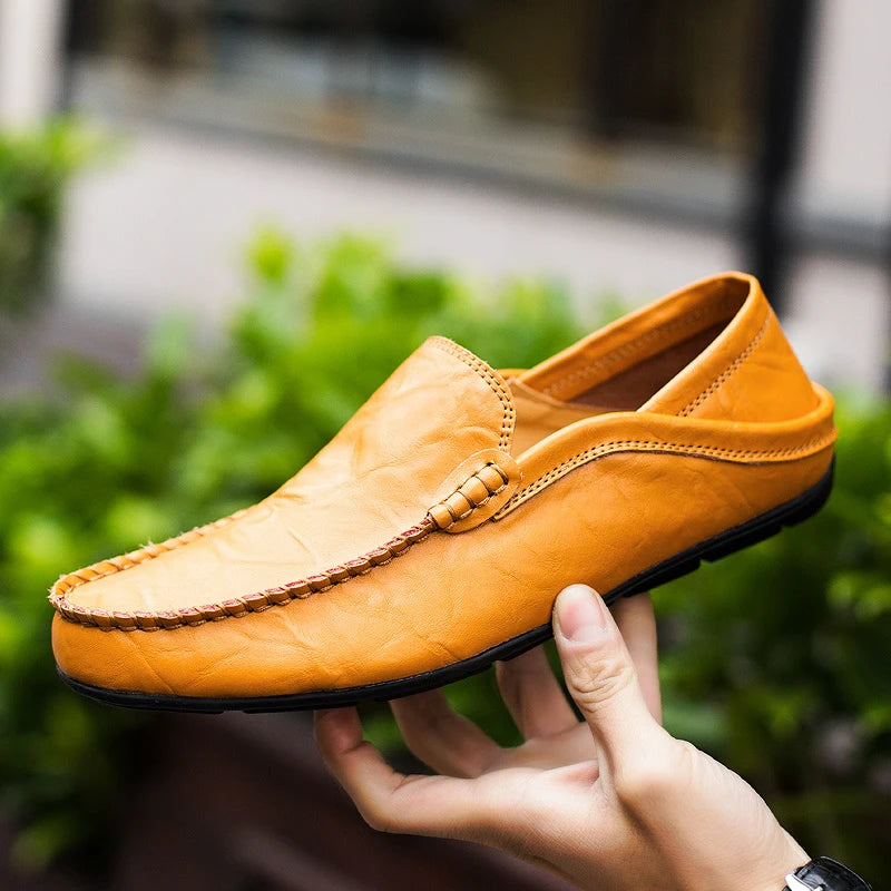 Mocassins italiens en cuir véritable pour hommes, chaussures bateau à enfiler, mocassins légers et respirants, marque de luxe décontractée, été 2023