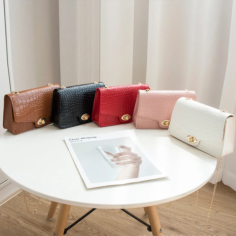 Petit sac messager en cuir noir pour femmes, sac à bandoulière tendance pour dames, sacs à main de luxe simples