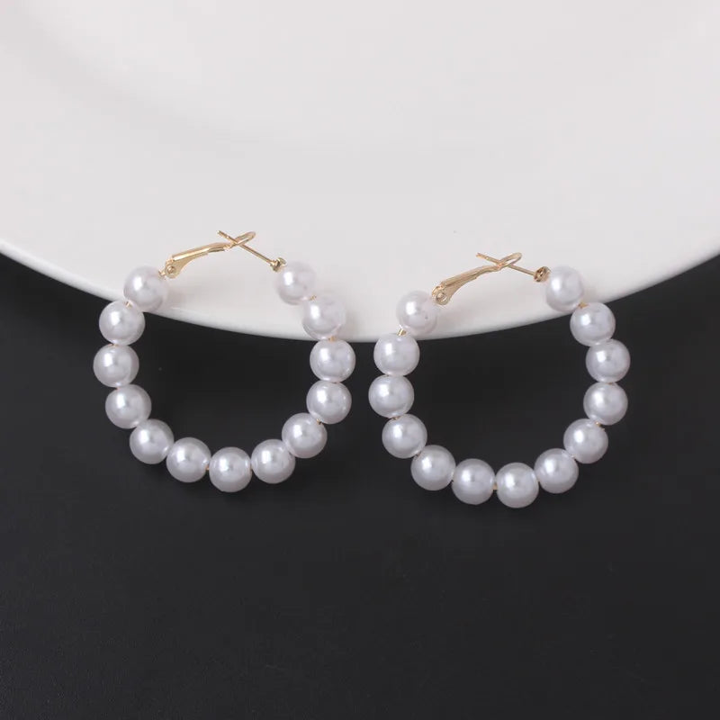 Boucles d'oreilles créoles en perles d'imitation pour femmes, élégantes, mode coréenne, accessoires d'oreille pour filles, couleur blanche, bijoux de mariage