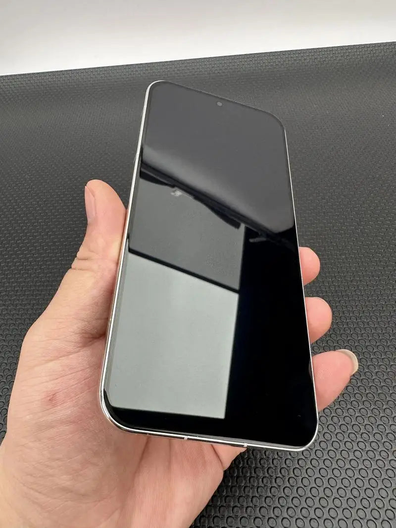 Huawei Pura 70 Smartphone 4G Écran 6,6 pouces 2760x1256px CPU Kirin 9000S1 Dual SIM (Nano SIM) USB Type-C Téléphone utilisé