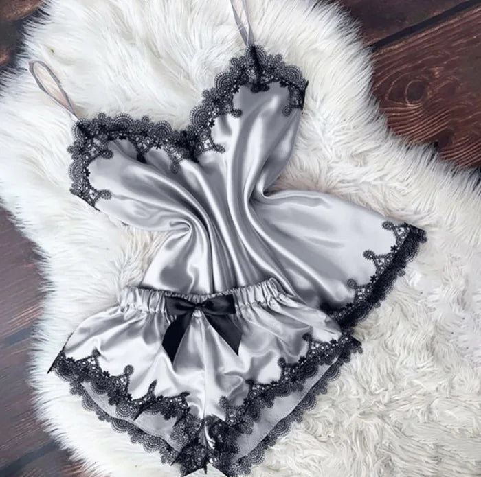 Lingerie Sexy pour femmes, vêtements de nuit, Camisole, short à nœud, hauts à col en v, pyjama en velours, vêtements de nuit, tendance