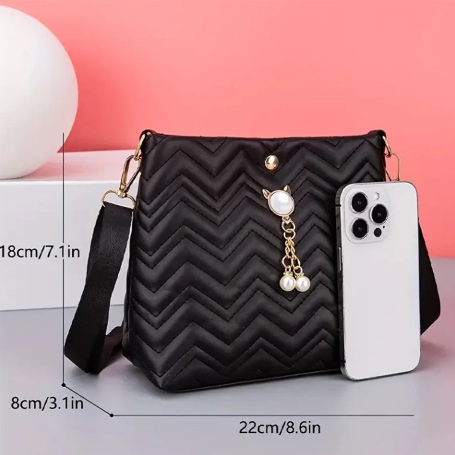 Sac à bandoulière matelassé pour femme avec pendentif en perles de chat – Sac à main élégant pour cadeaux de vacances, sac à main fantaisie élégant 2025