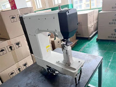 YYHC-571S Machine à coudre industrielle à aiguille unique pour machine à coudre de chaussures et de vêtements Il n'y a pas de table.