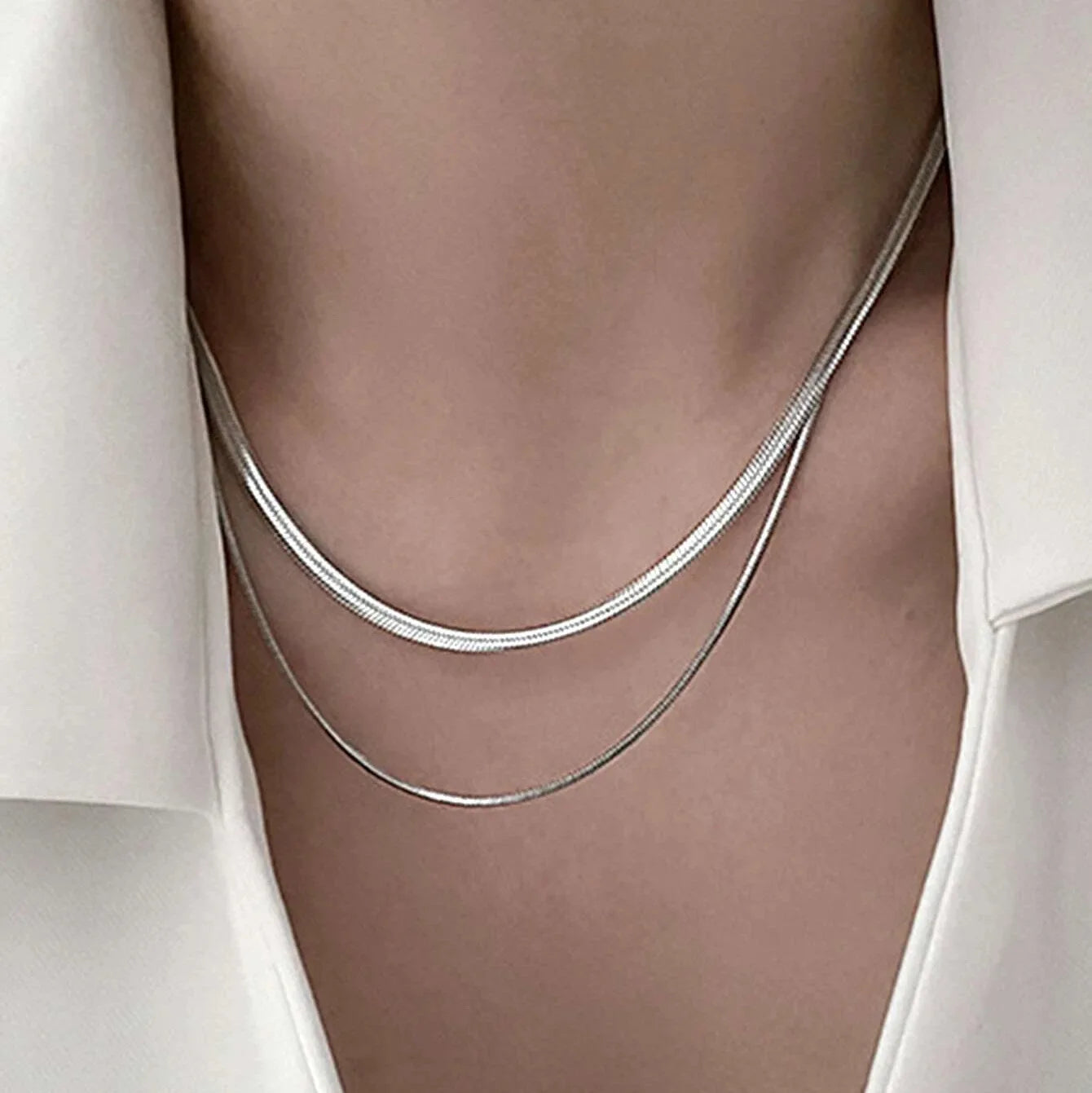Collier en forme de V créatif simple pour les femmes Serpent plat Chaîne Tour de cou Mode Lame Chaînes Cou Accessoires Bijoux Cadeau