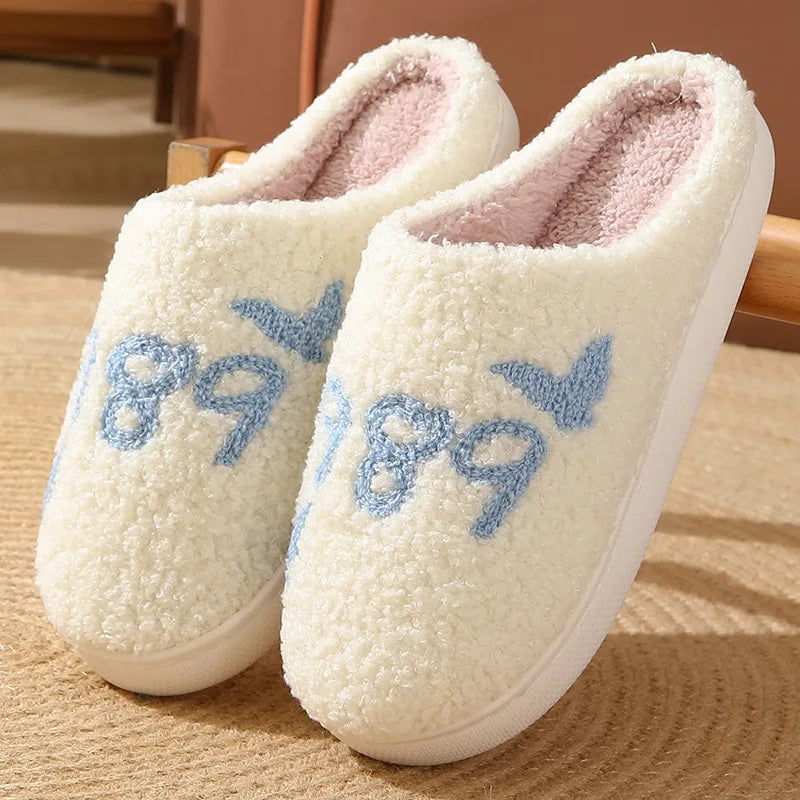 Nouveau hiver belles femmes pantoufles filles mode fleurs maison diapositives Couples mou mouettes sandales plates hommes tongs de noël