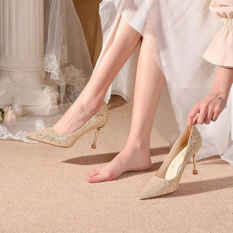 Escarpins à talons hauts et fins pour femmes, chaussures à bout pointu en métal, peu profondes, Sexy, scintillantes, pour mariage, blanches, nouvelle collection 2022