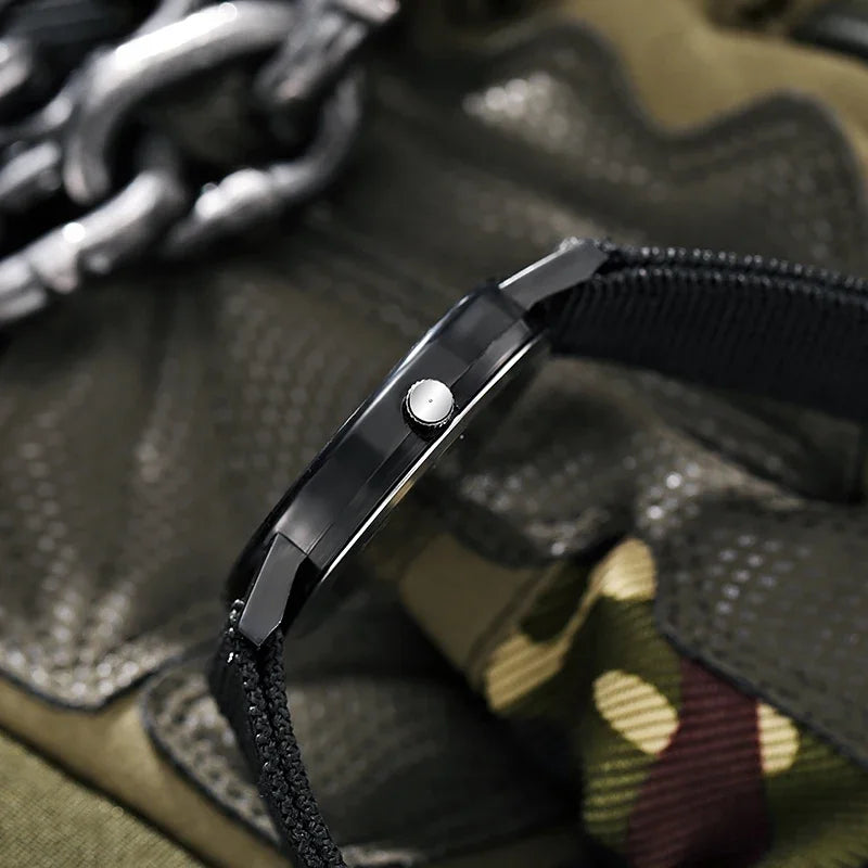 Mode Hommes Montres Lumineux Bande Nylon Montre Militaire Hommes Armée Poignet Quartz Sports Choc Montres-bracelets Couple Étanche Reloj