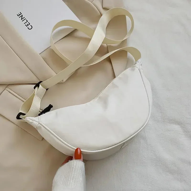 Sac de poitrine de couleur unie pour femmes, sac à bandoulière de voyage de grande capacité, sac de ceinture demi-lune pour dames, sacs banane de rue quotidiens 2024