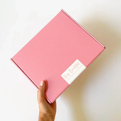 Échdébordgratuit de logo personnalisé de couleur rose, boîte d'emballage en papier ondulé cosmétique, boîte de micrologiciel, boîte d'expédition