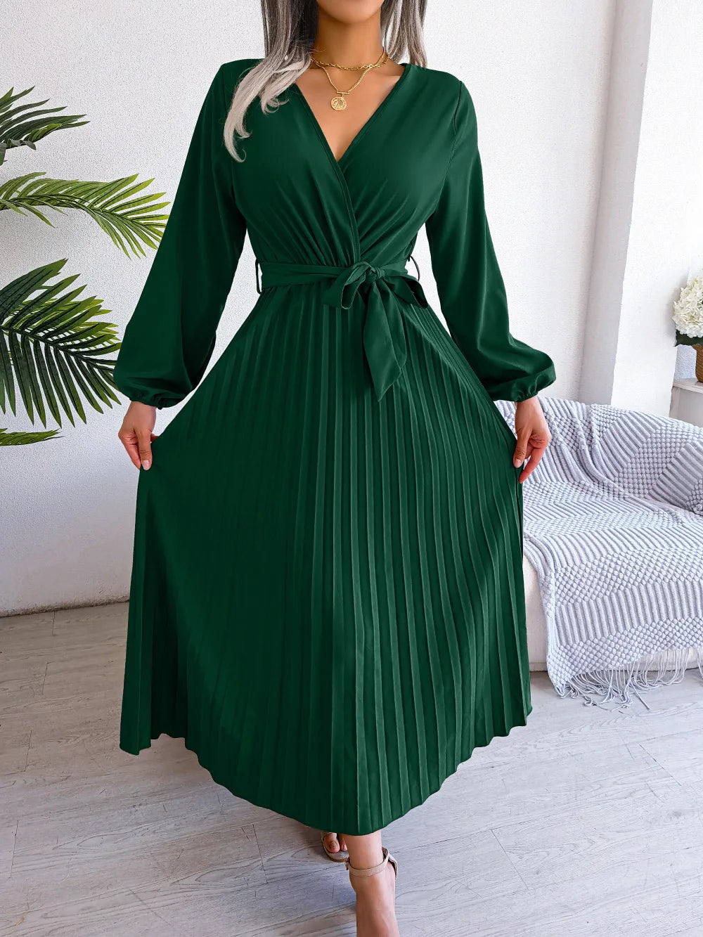 2025 femmes automne nouveau vert à manches longues robe couleur unie à lacets croix col en v grande balançoire plissée longue robe Roupas Feminina