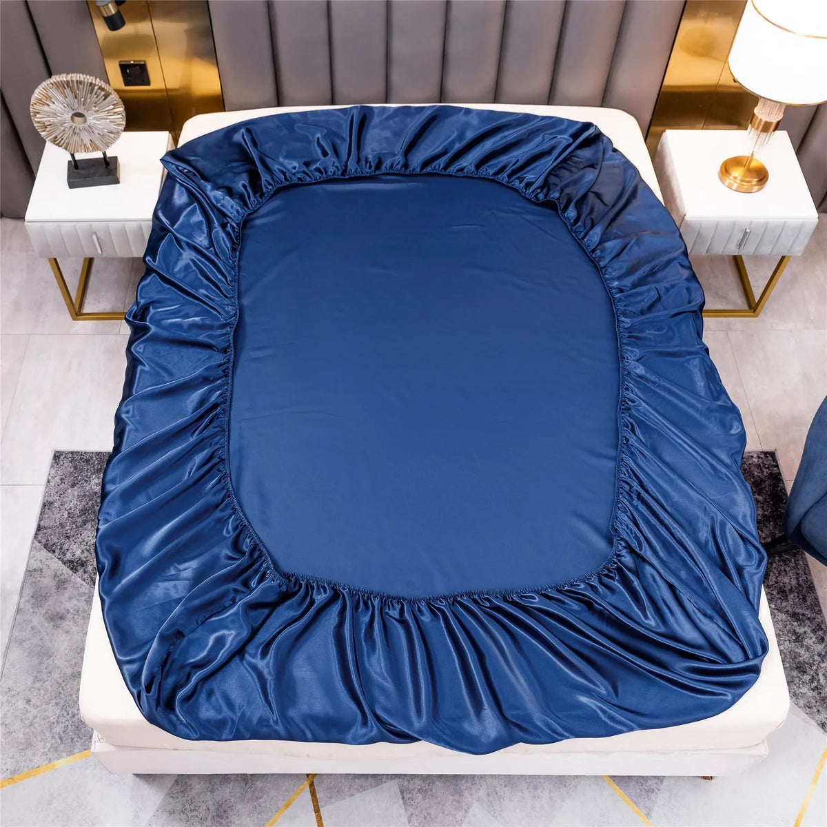 Drap-housse en Satin imitation soie avec bandes élastiques, couvre-matelas antidérapant et réglable, bonnet de lit, double, Queen, King