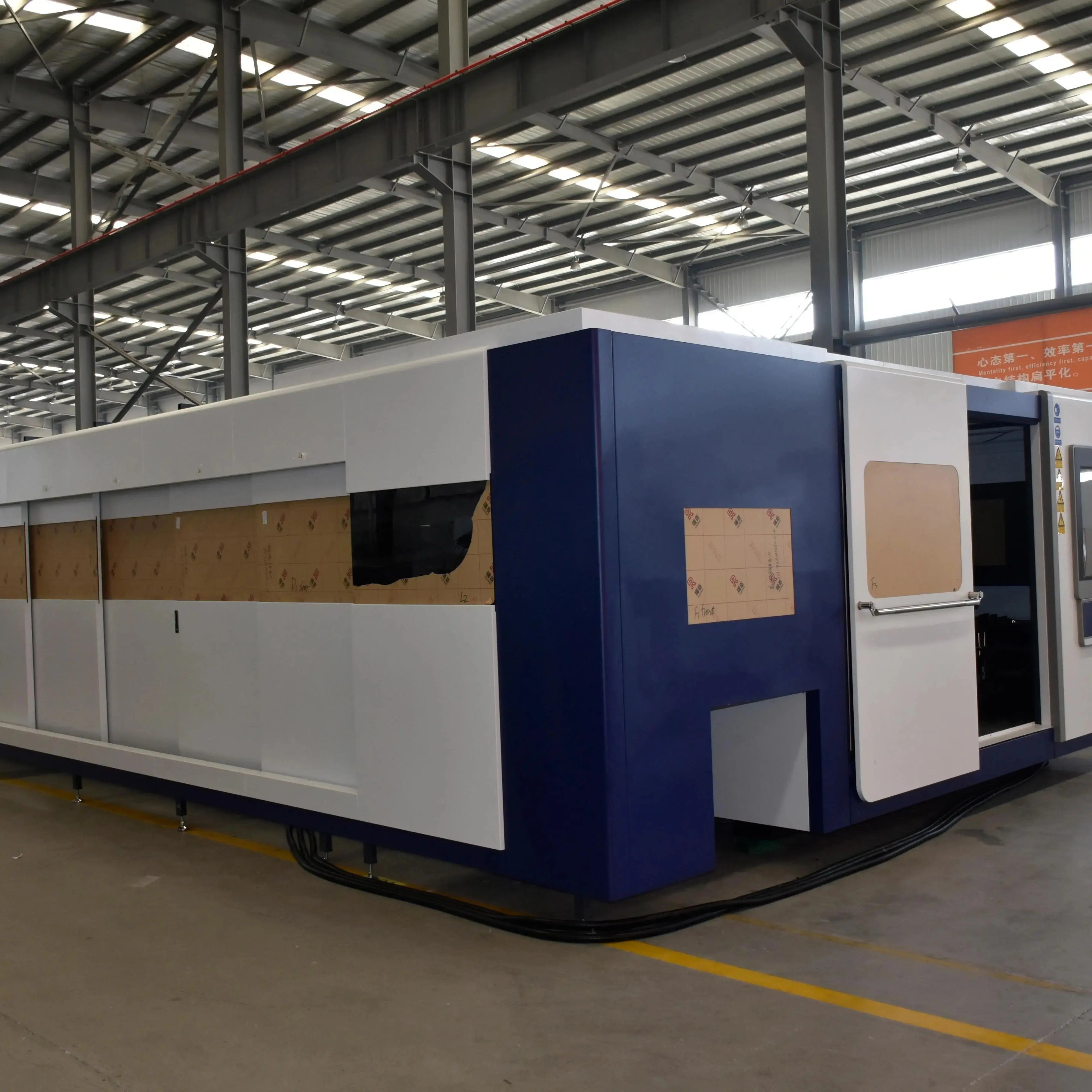 Machine de découpe laser pour tôles et tubes, série KT, fabricant chinois pour une découpe précise de l'acier au carbone et de l'aluminium