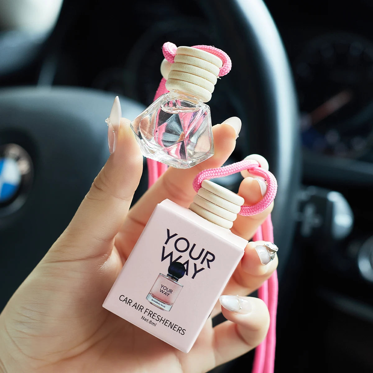 Parfum Parfum de voiture, un parfum de voiture utilisé pour les accessoires d'intérieur de voiture, un désodorisant de voiture à long terme, garde charmante et fraîche