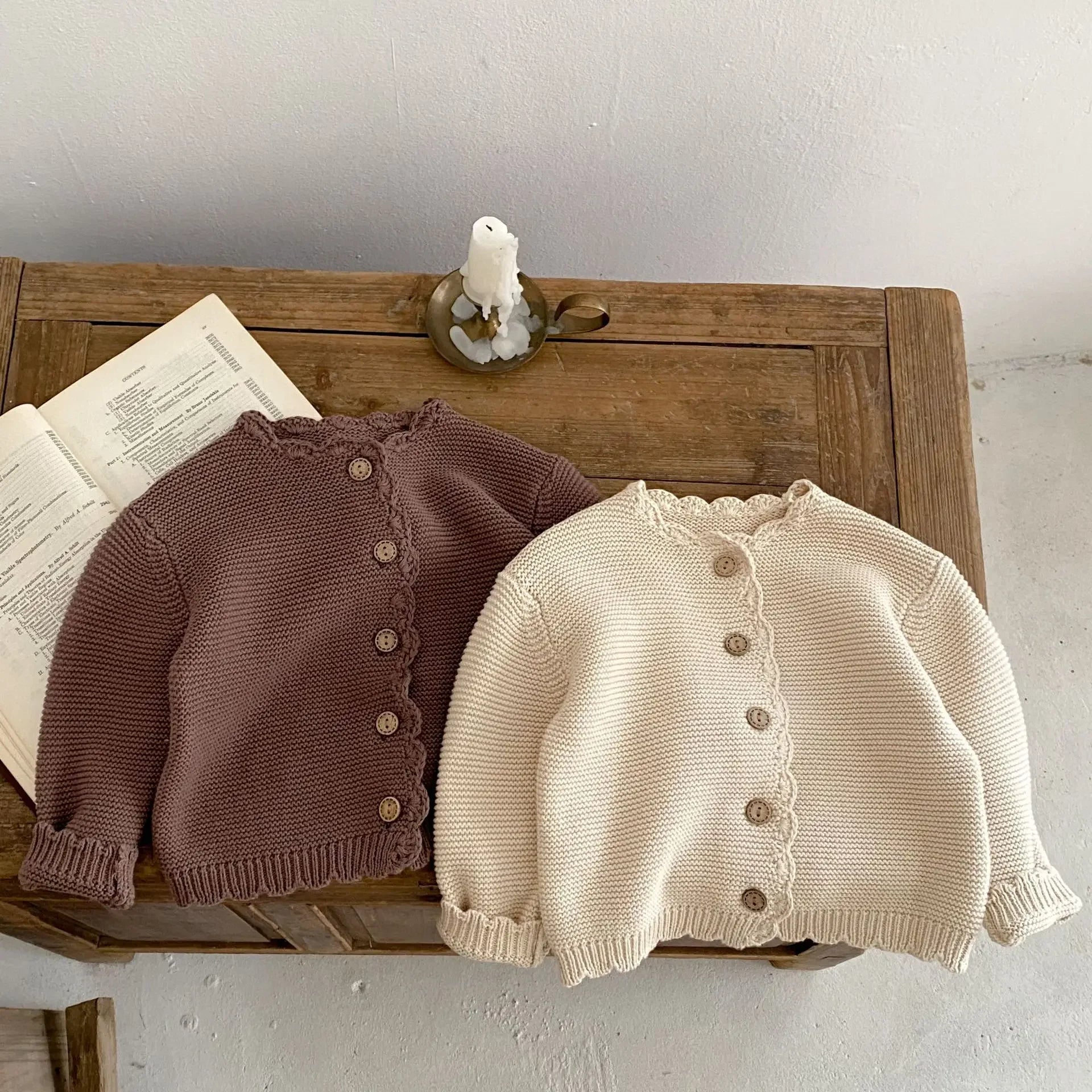 Pull à manches longues pour bébés, manteau pour garçons et filles, cardigan à col rond, veste pour tout-petits, vêtements solides et polyvalents, automne, nouveau, 2024