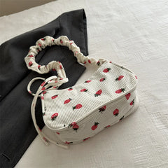 Petit sac sous les bras pour femmes, sac à main en velours côtelé, mignon imprimé fraise, petit fourre-tout demi-lune Design, sac à main en tissu écologique, Mini sacs à bandoulière