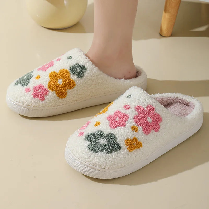 Nouveau hiver belles femmes pantoufles filles mode fleurs maison diapositives Couples mou mouettes sandales plates hommes tongs de noël