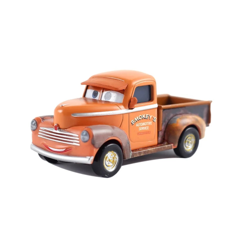 39 style voiture 2 Disney Pixar Cars 3 Mater Huston Jackson Storm Ramirez course dinoco racer moulé sous pression en alliage de métal garçon voitures jouet cadeau