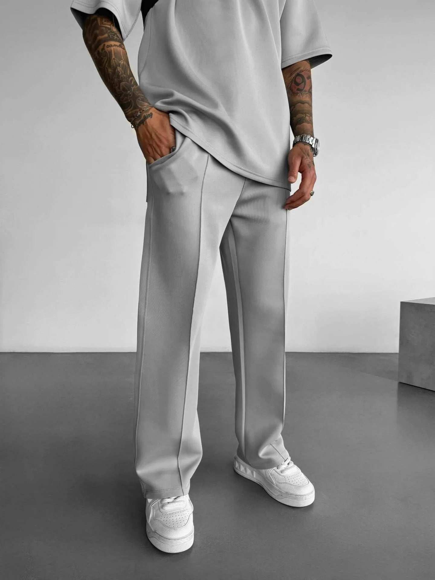 Nouveaux pantalons décontractés pour hommes, pantalons de nettoyage de poche de couleur unie plissés à une ligne avec cordon de serrage à la taille élastique élégant et confortable