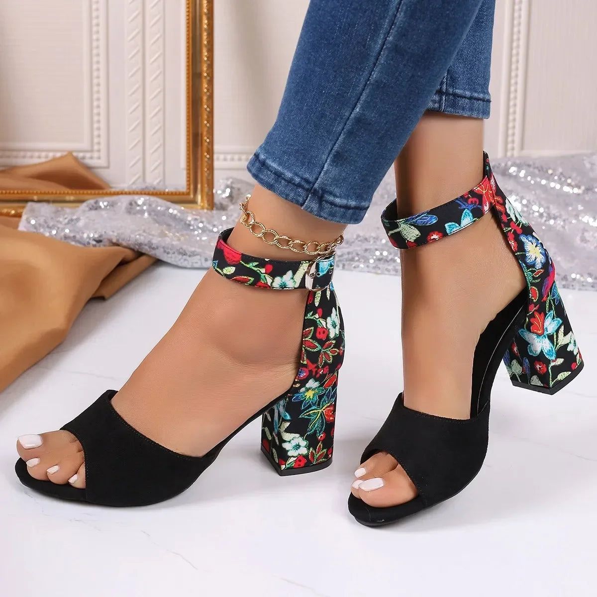 Sandales pour femmes chaussures à talons hauts talons épais Sandalias mode dames lanières de cheville chaussures de plage décontractées 43 grande taille