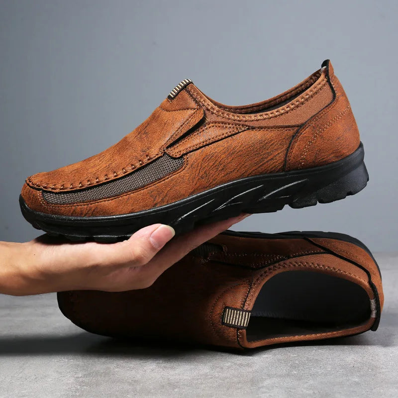 Mocassins plats respirants faits à la main pour hommes, chaussures décontractées rétro, mocassins habnommée, chaussures de conduite confortables à enfiler, 2025