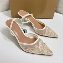 Escarpins de mariage blancs pour femmes, chaussures provoqué à talons hauts, maille brodée de fleurs, sangle arrière, sexy, designer de marque