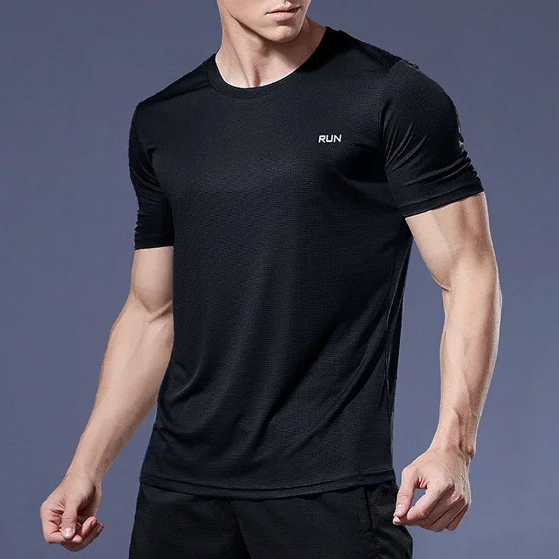 T-Shirt d'été à haute élasticité pour hommes, respirant, en soie glacée, à manches courtes, hauts décontractés, séchage rapide, chemise de course, vêtements masculins